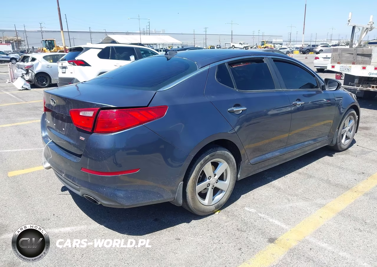 2015 Kia Optima Lx VIN:5XXGM4A75FG485393 - 4