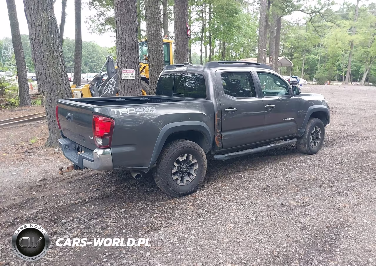 2018 Toyota Tacoma Trd Off Road VIN:3TMCZ5AN0JM153213 - 4