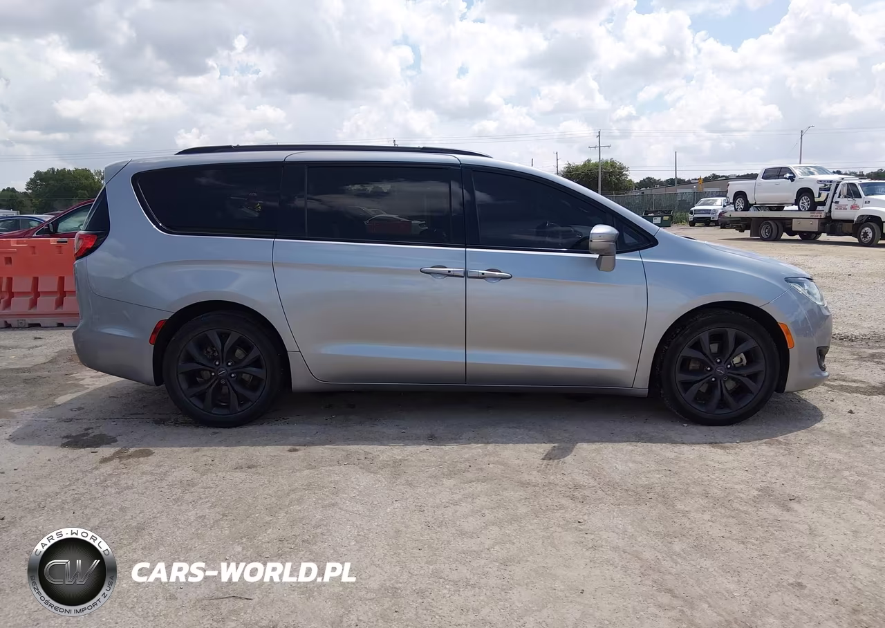 2019 Chrysler Pacifica 35Th Anniversary Limited VIN:2C4RC1GG2KR746322 - 13