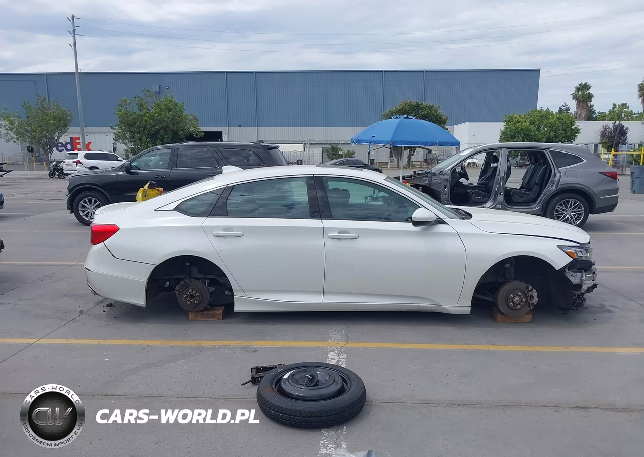 2018 Honda Accord Sport 2.0T VIN:1HGCV2F3XJA022421 - 13