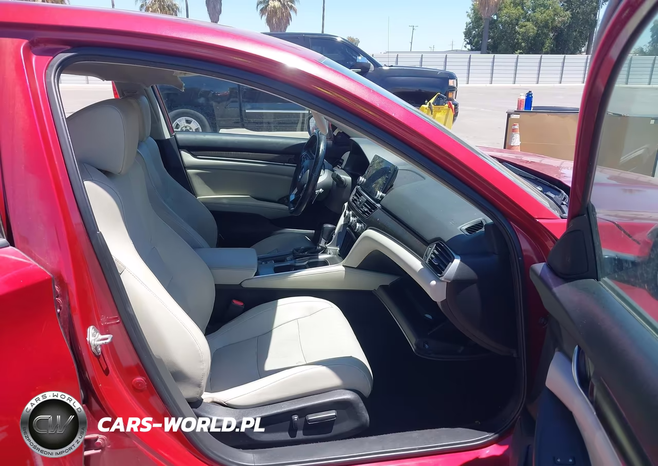 2018 Honda Accord Touring VIN:1HGCV1F90JA044118 - 5