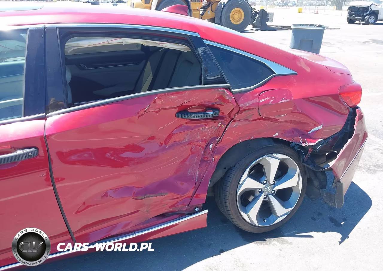 2018 Honda Accord Touring VIN:1HGCV1F90JA044118 - 6