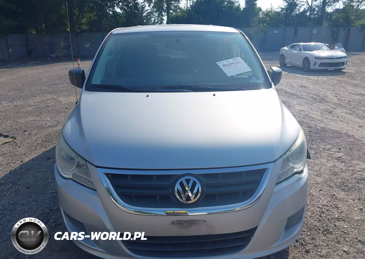 2011 Volkswagen Routan S VIN:2V4RW4DG9BR717709 - 12
