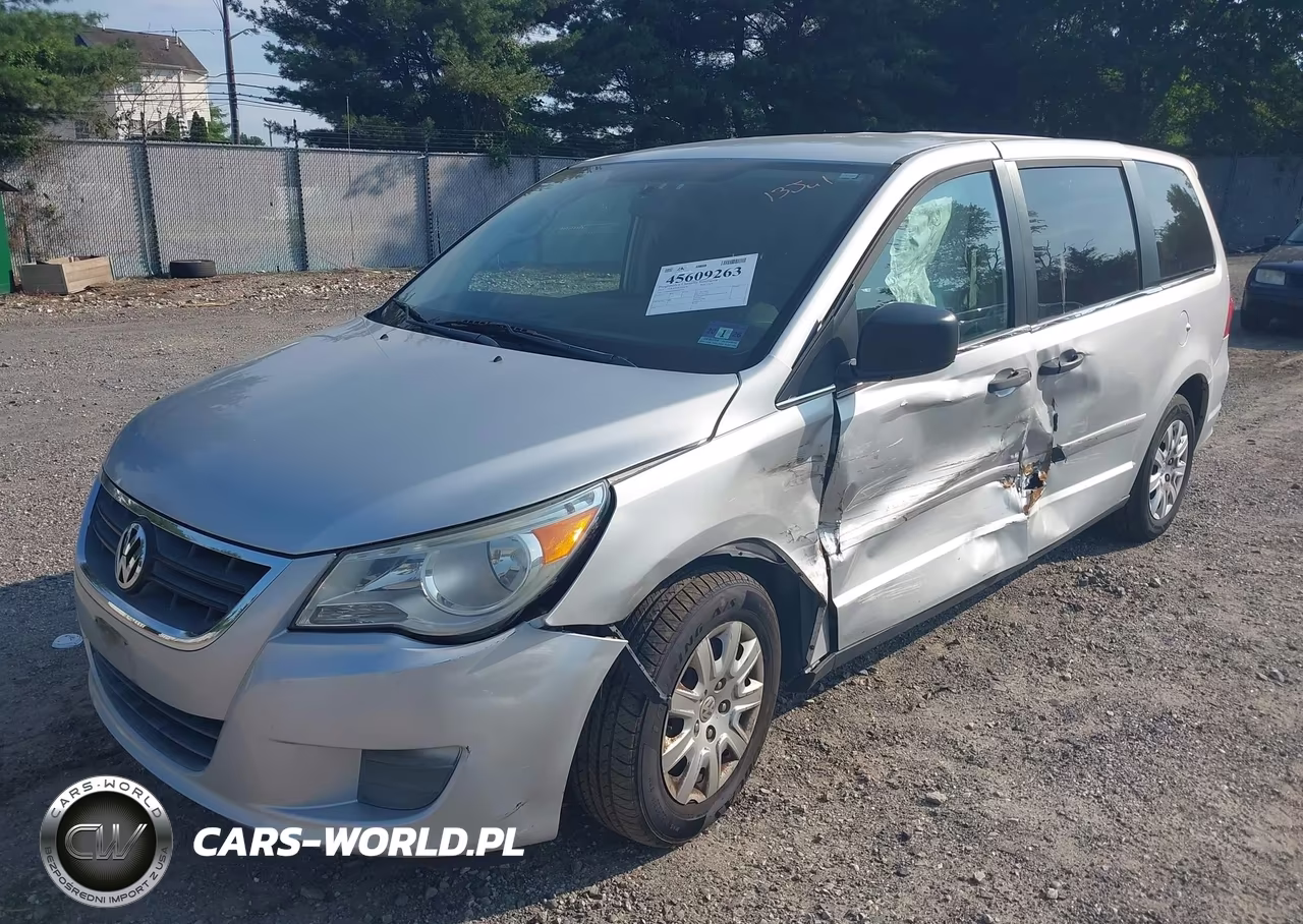 2011 Volkswagen Routan S VIN:2V4RW4DG9BR717709 - 2