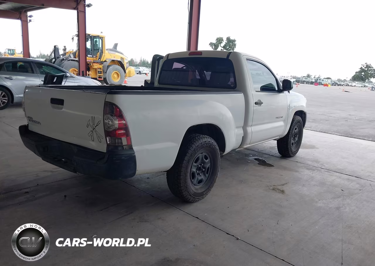 2010 Toyota Tacoma VIN:5TENX4CN9AZ692633 - 4