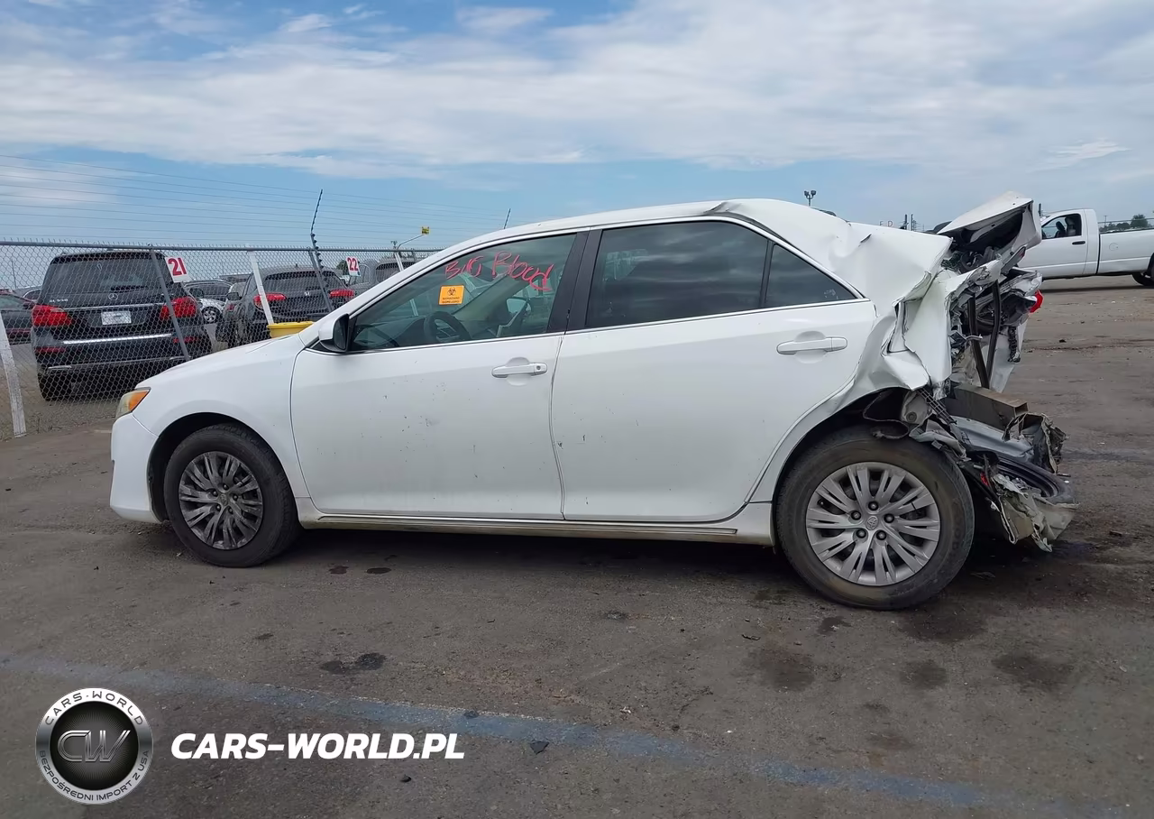 2012 Toyota Camry Le VIN:4T1BF1FK6CU521495 - 14