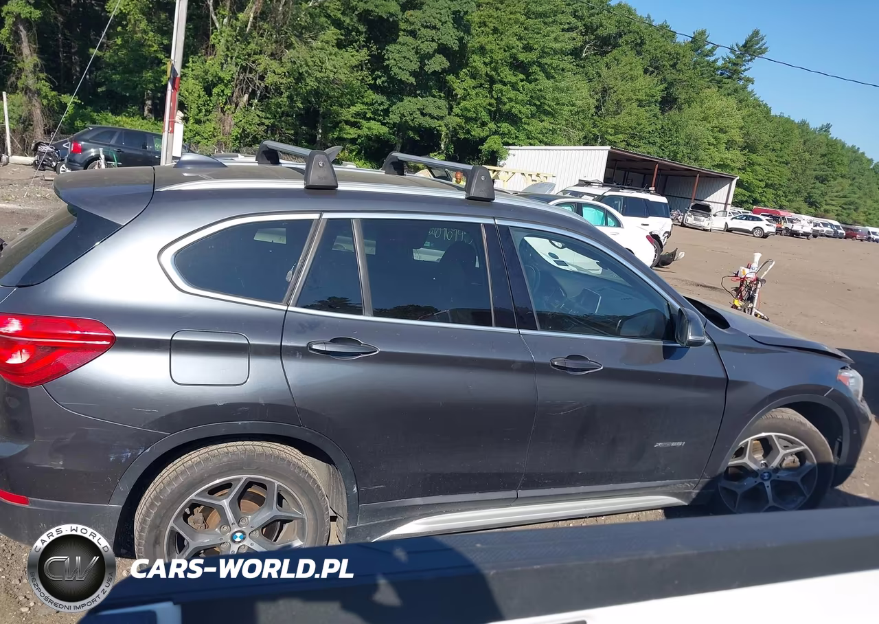2017 BMW X1 xDrive28I VIN:WBXHT3C32H5F80065 - 13