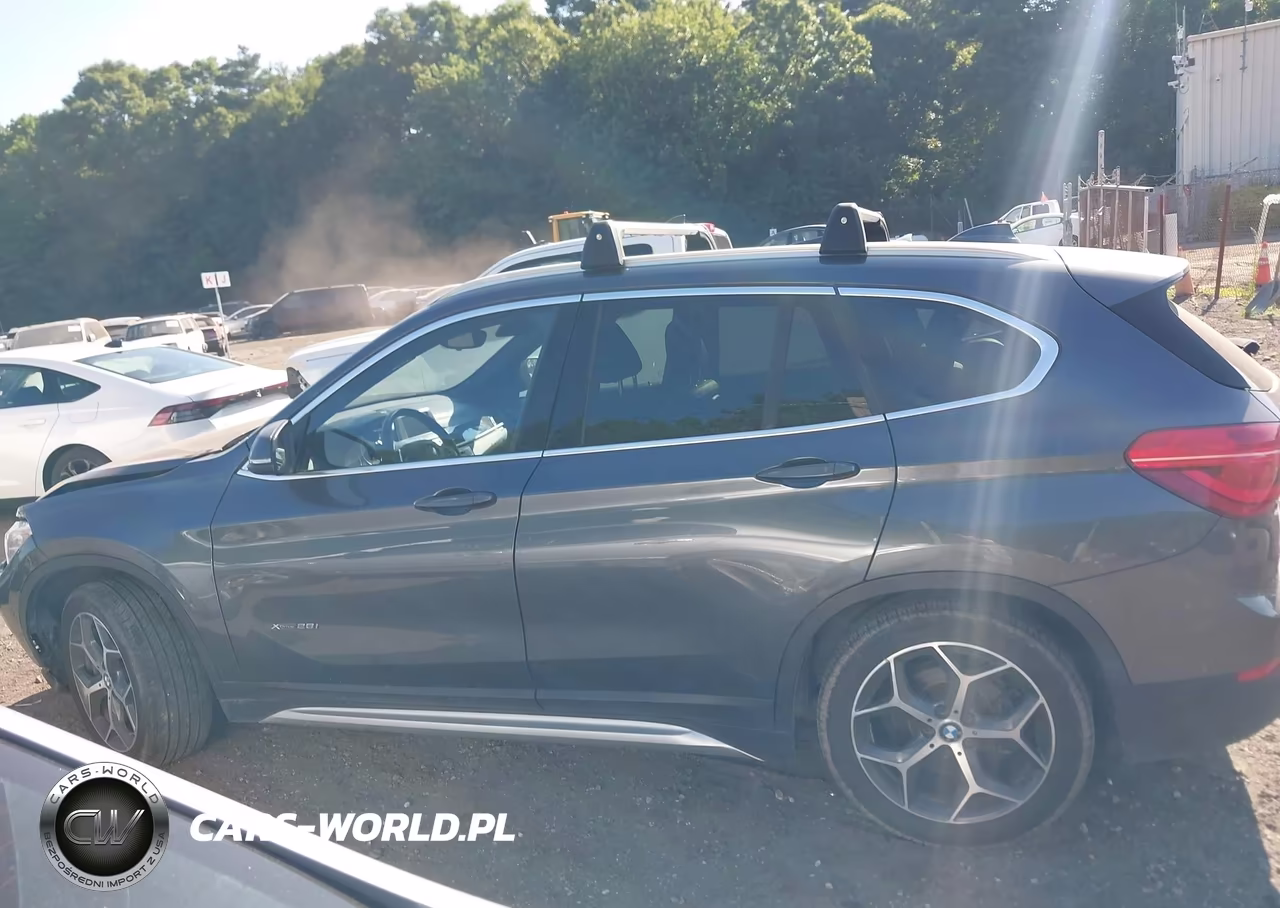 2017 BMW X1 xDrive28I VIN:WBXHT3C32H5F80065 - 14