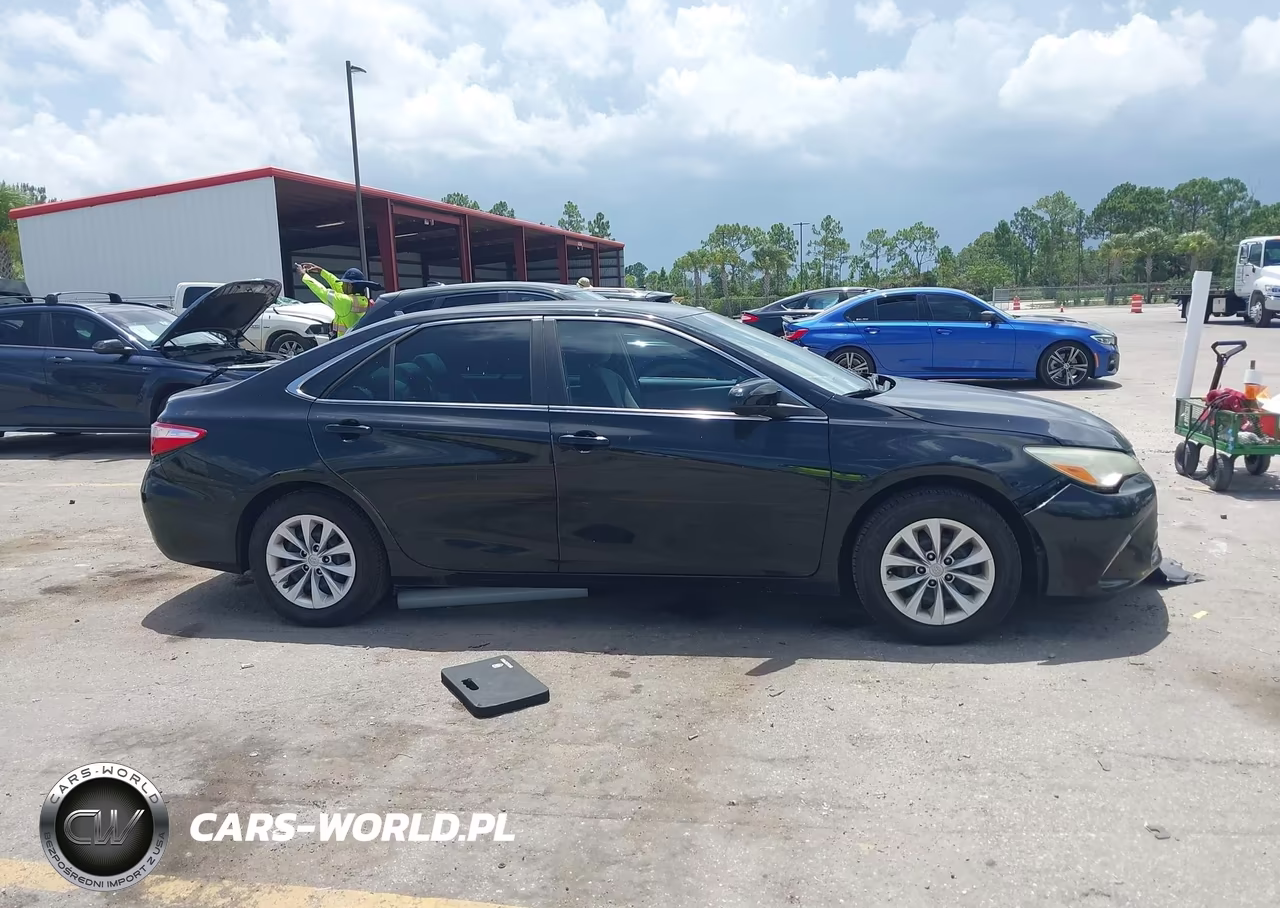 2016 Toyota Camry Le VIN:4T4BF1FK1GR552794 - 13