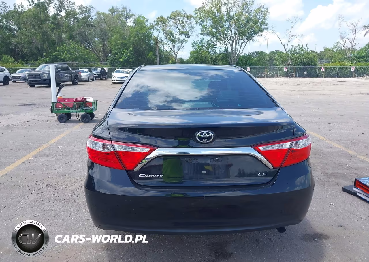 2016 Toyota Camry Le VIN:4T4BF1FK1GR552794 - 16