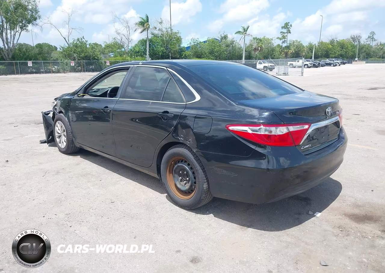 2016 Toyota Camry Le VIN:4T4BF1FK1GR552794 - 3