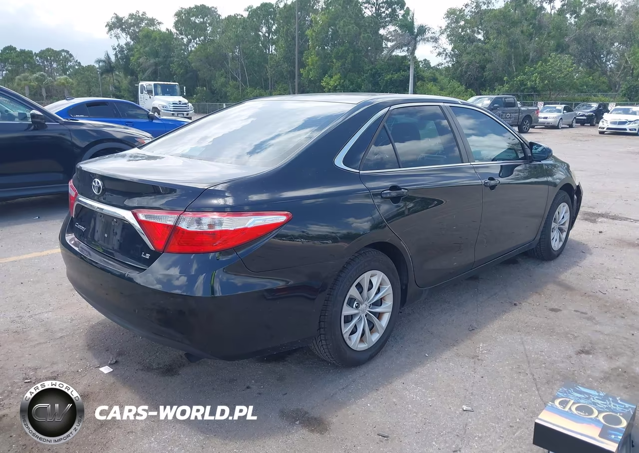 2016 Toyota Camry Le VIN:4T4BF1FK1GR552794 - 4
