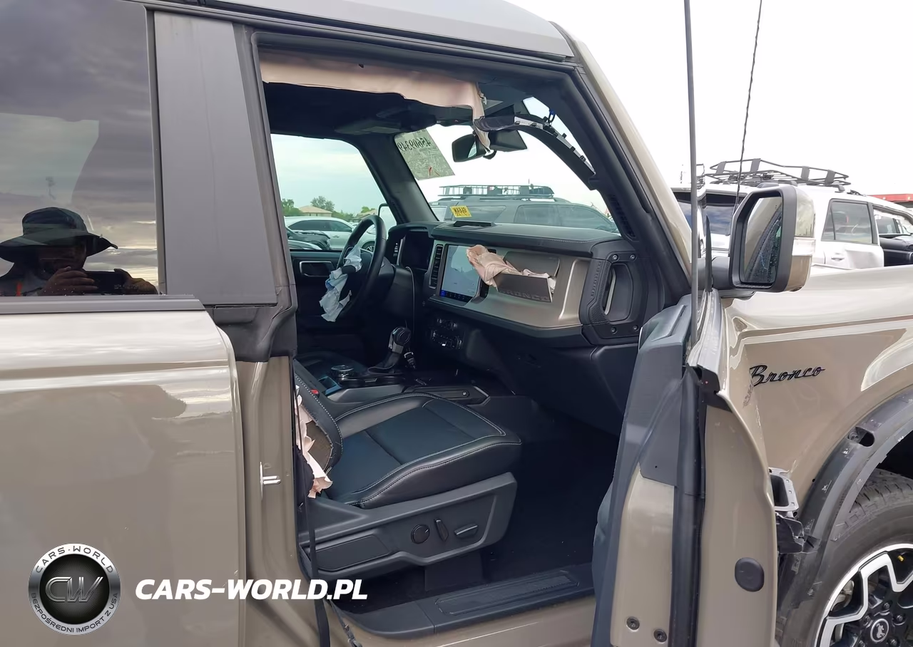 2025 Ford Bronco Outer Banks VIN:1FMDE8BH1SLA74951 - 5