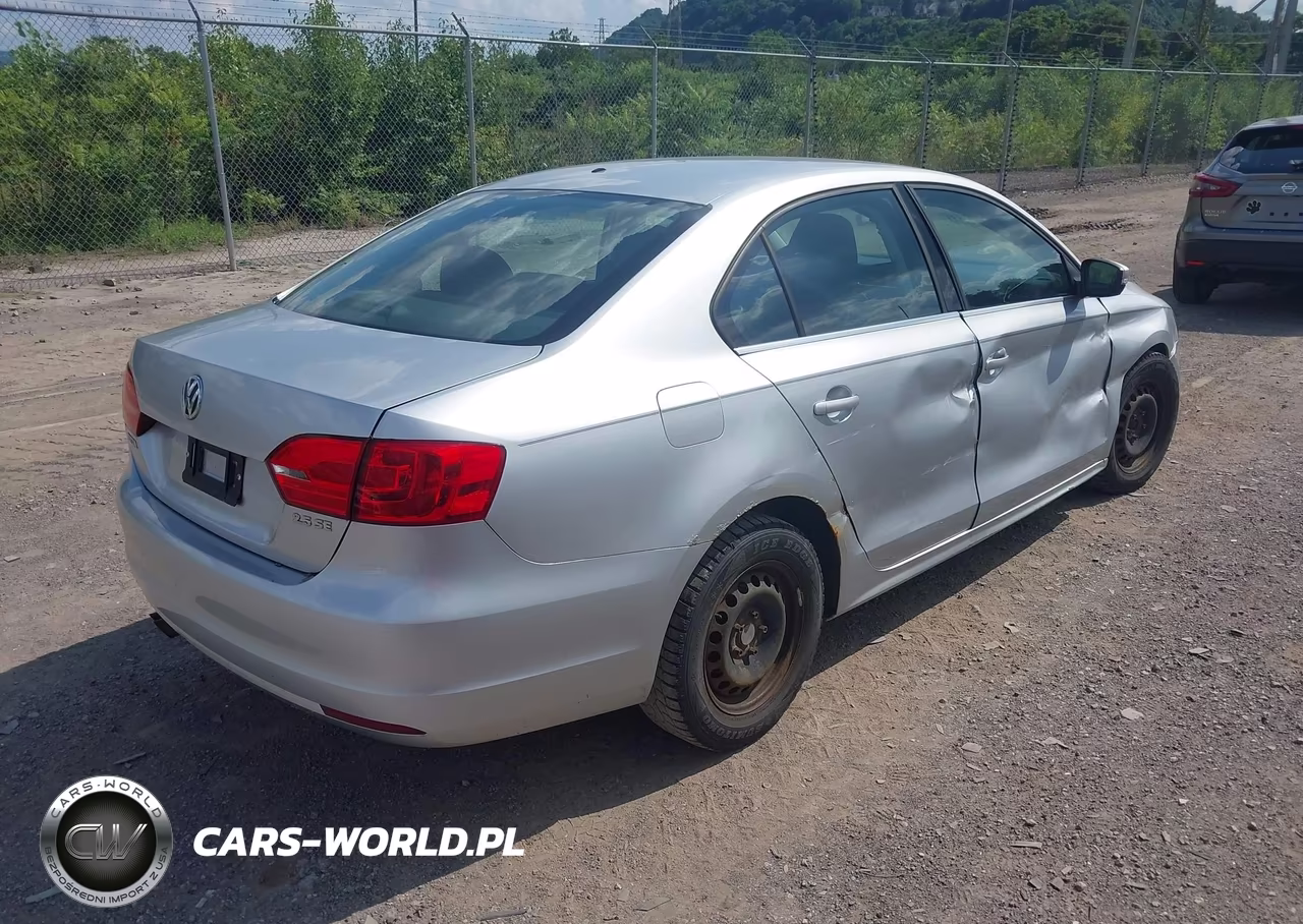2013 Volkswagen Jetta 2.5L Se VIN:3VWDP7AJ4DM200215 - 4