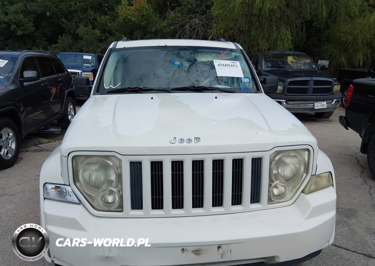 2008 Jeep Liberty Sport VIN:1J8GP28K28W180918 - 12