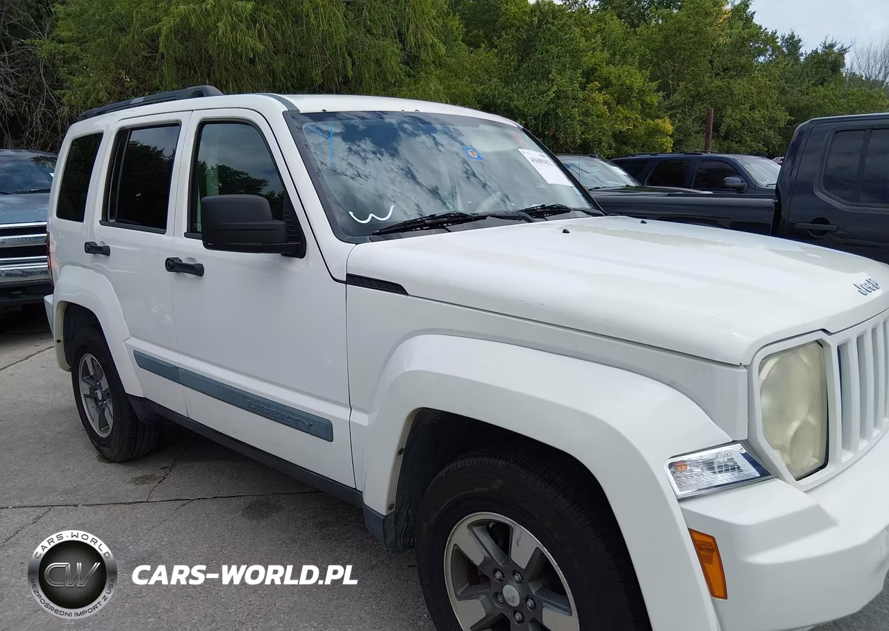 2008 Jeep Liberty Sport VIN:1J8GP28K28W180918 - 13