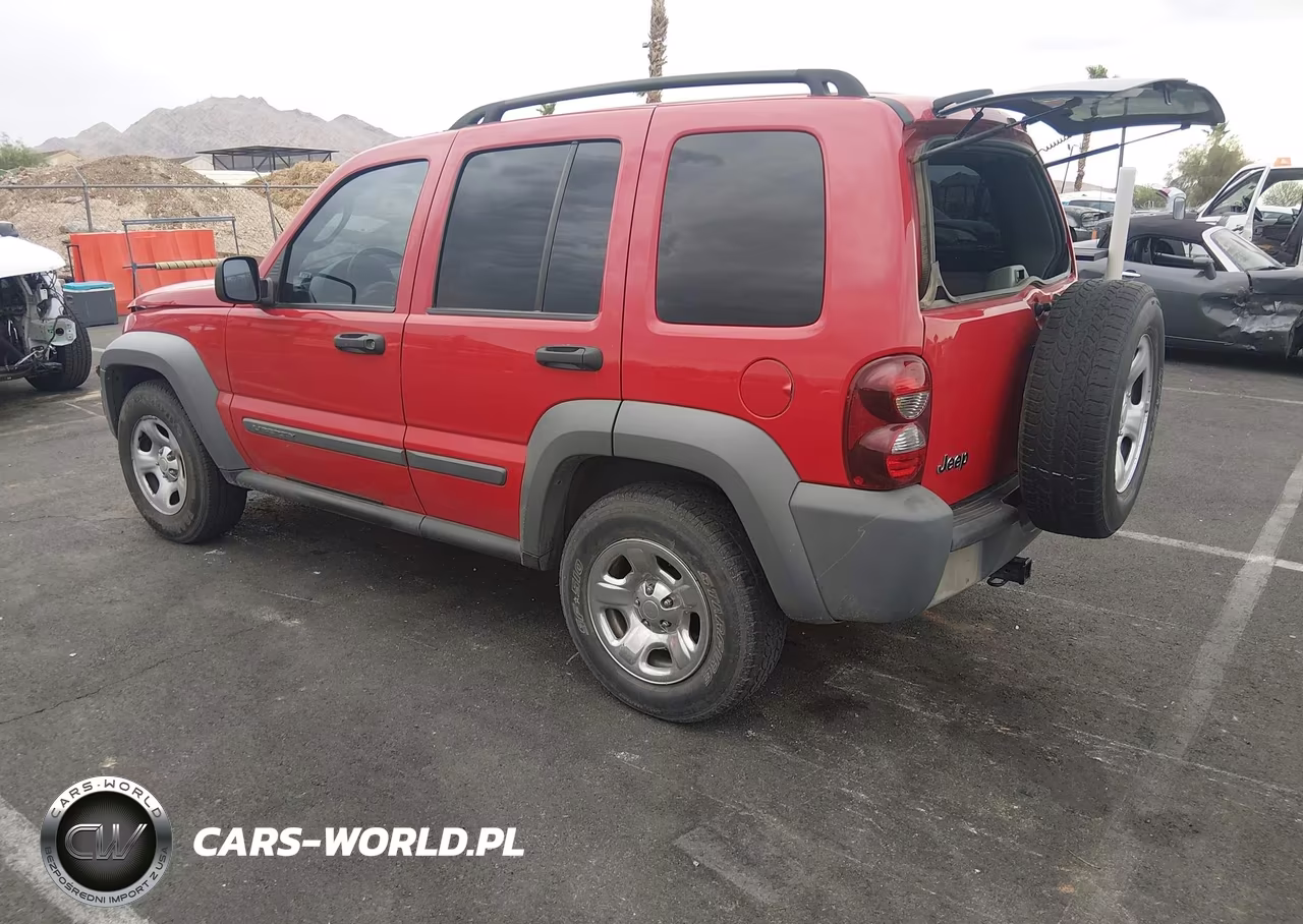 2005 Jeep Liberty Sport VIN:1J4GK48K75W625399 - 3