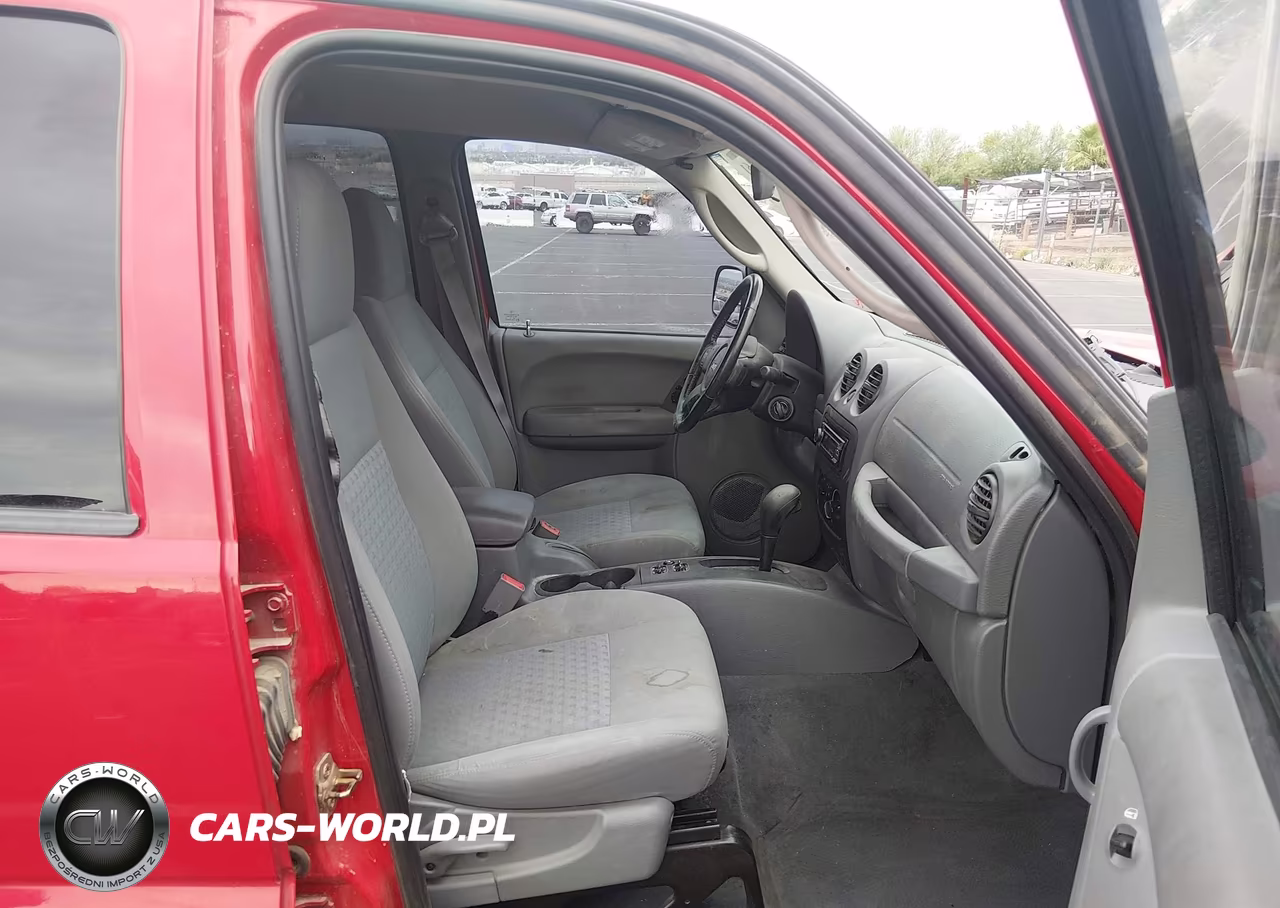 2005 Jeep Liberty Sport VIN:1J4GK48K75W625399 - 5