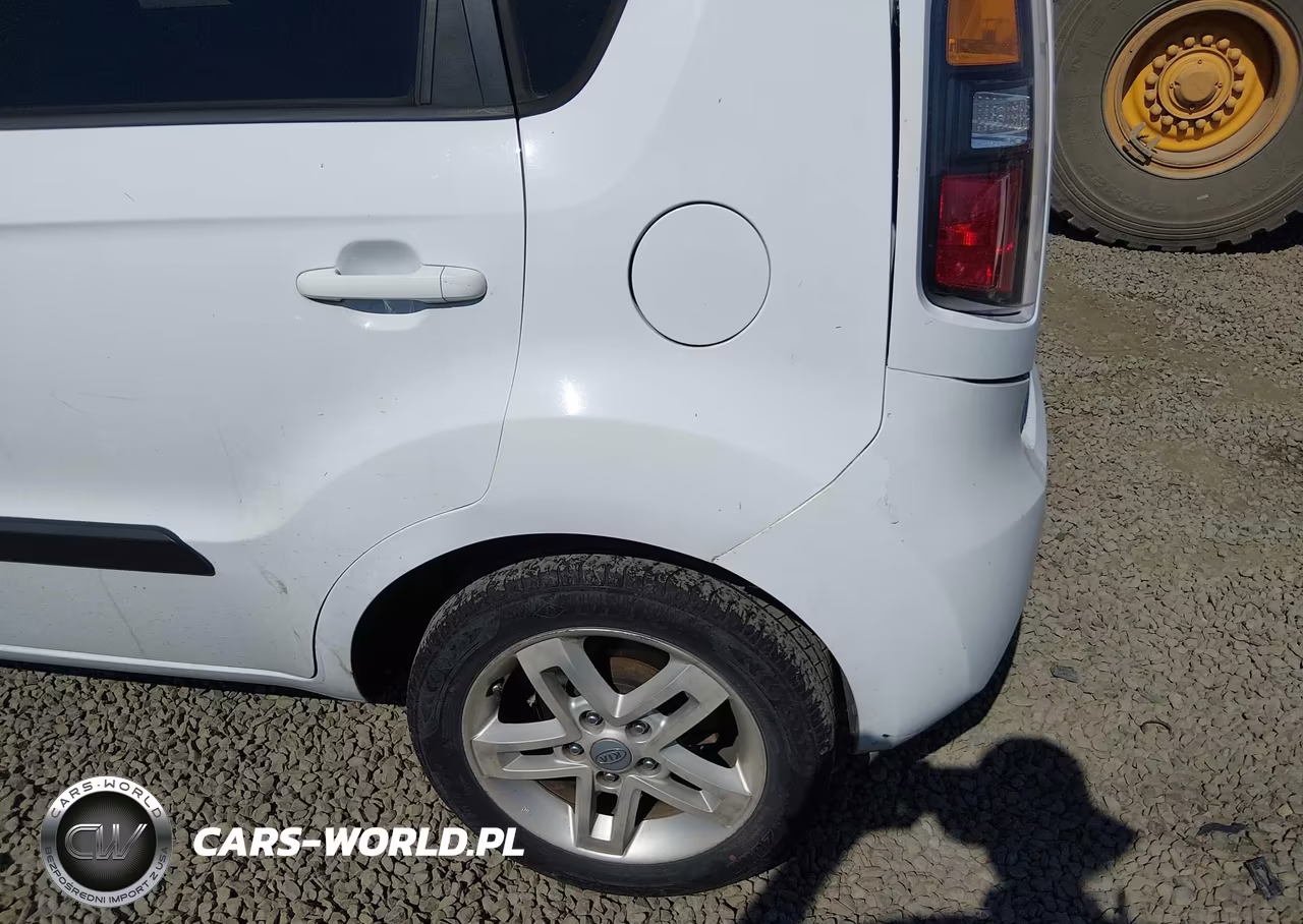 2011 Kia Soul + VIN:KNDJT2A20B7706192 - 15