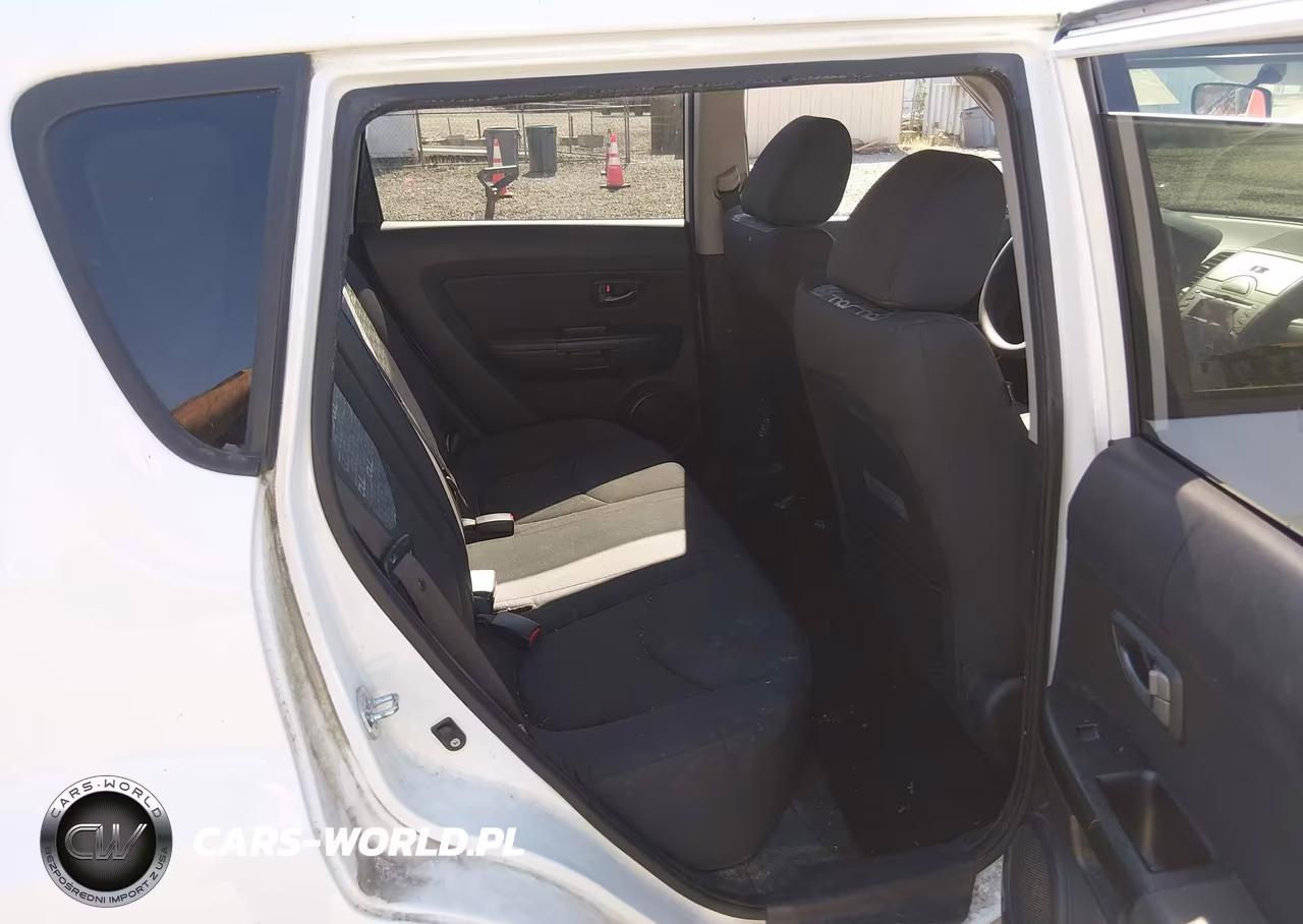 2011 Kia Soul + VIN:KNDJT2A20B7706192 - 8