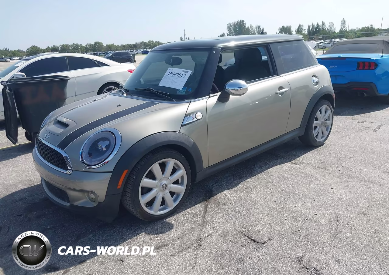 2007 Mini Cooper S VIN:WMWMF73577TL88981 - 2