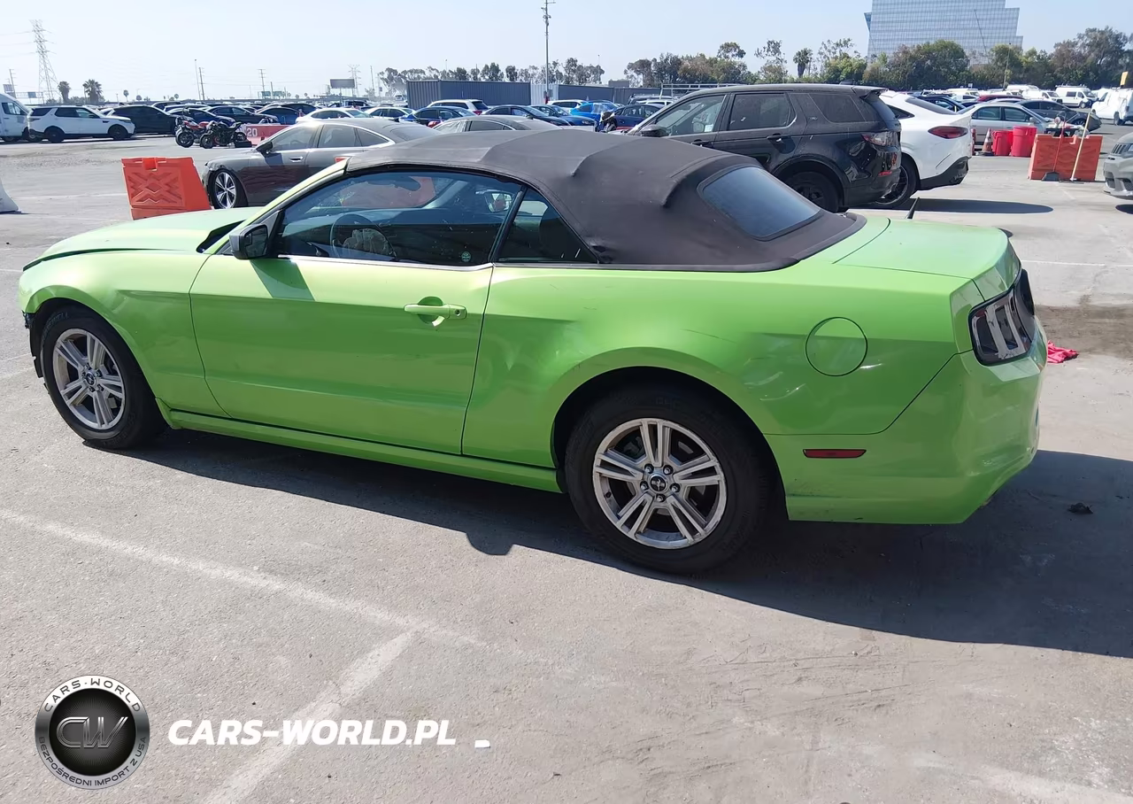 2013 Ford Mustang V6 VIN:1ZVBP8EM7D5276213 - 3