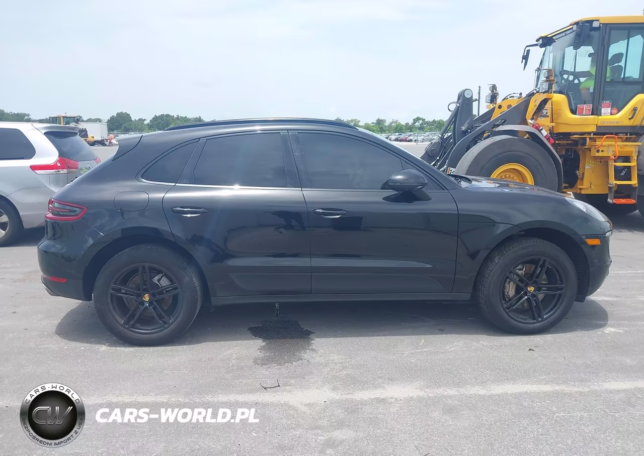 2017 Porsche Macan S VIN:WP1AB2A54HLB19344 - 13