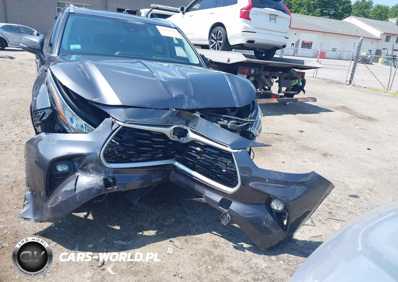 2020 Toyota Highlander Xle VIN:5TDGZRBH4LS512468 - 13