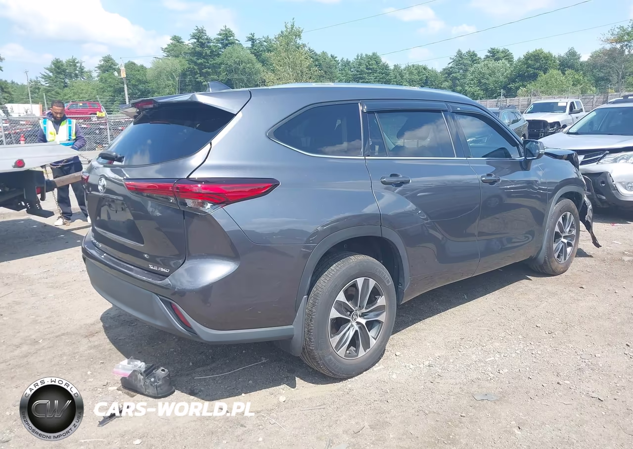 2020 Toyota Highlander Xle VIN:5TDGZRBH4LS512468 - 4