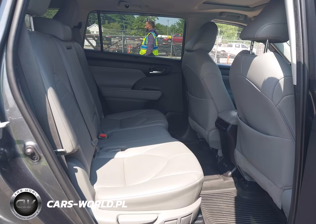 2020 Toyota Highlander Xle VIN:5TDGZRBH4LS512468 - 8