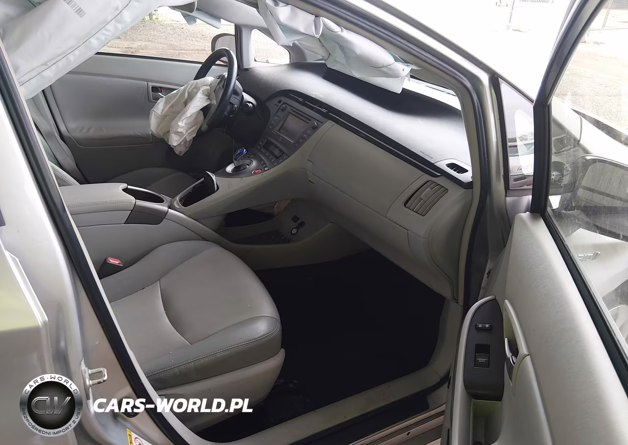 2014 Toyota Prius Four VIN:JTDKN3DU3E1760773 - 5