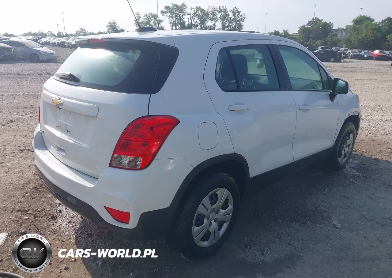 2017 Chevrolet Trax Ls VIN:3GNCJKSB1HL284006 - 4