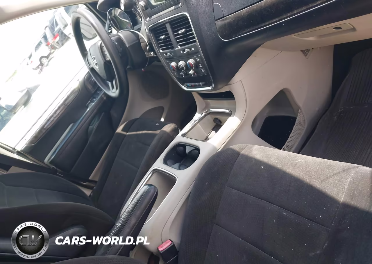 2012 Dodge Grand Caravan Sxt VIN:2C4RDGCG2CR330200 - 5