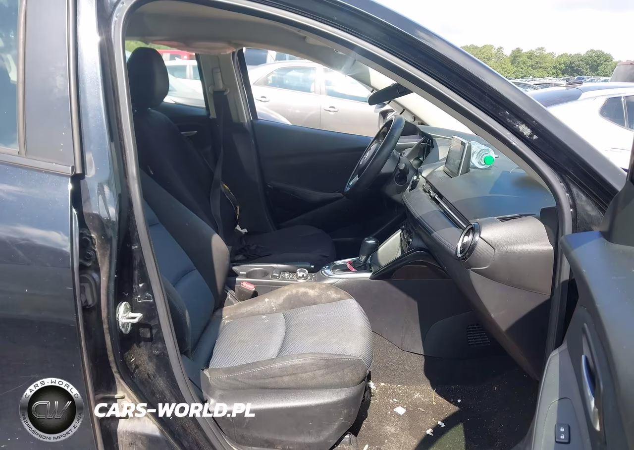 2017 Toyota Yaris Ia VIN:3MYDLBYV3HY165497 - 5