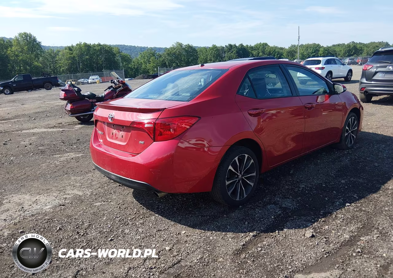 2017 Toyota Corolla Se VIN:5YFBURHE4HP608235 - 4