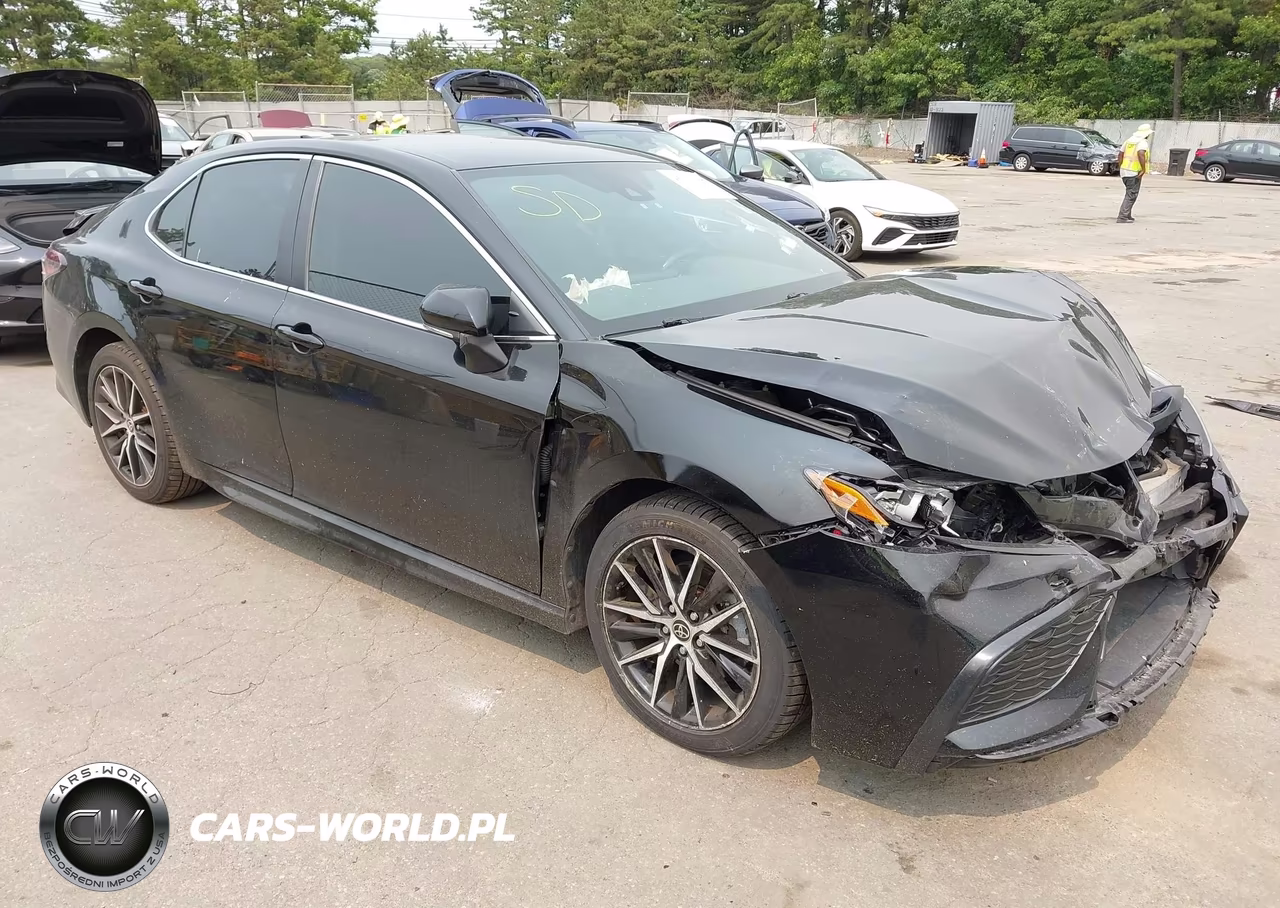 2022 Toyota Camry Se – zdjęcie 1 z 17