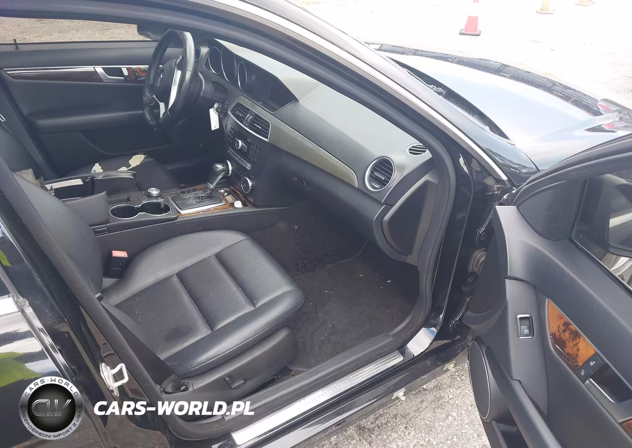 2012 Mercedes-Benz C 250 Luxury-Sport VIN:WDDGF4HB5CR207127 - 5