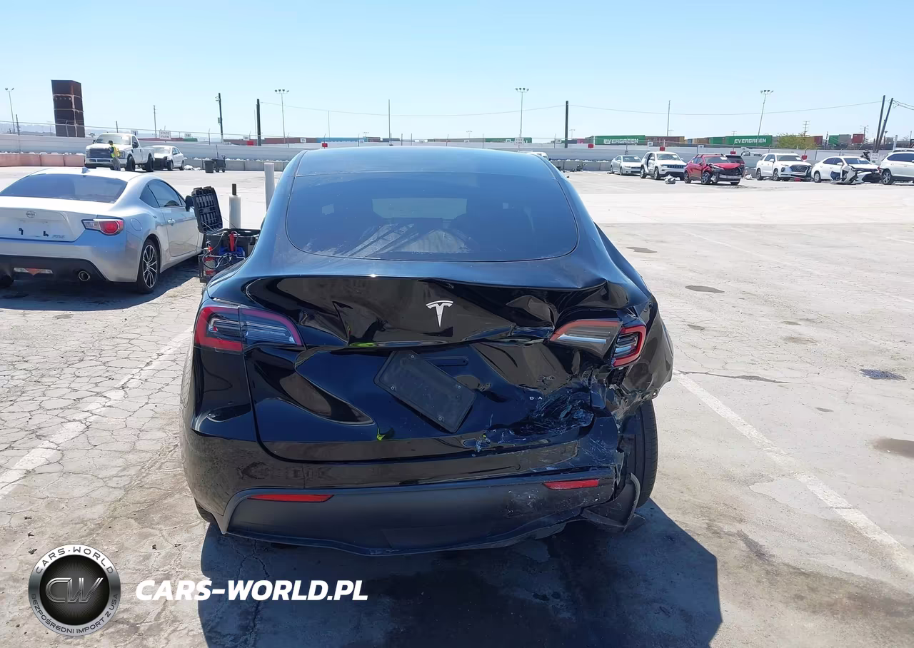 2021 Tesla Model Y Long Range Dual Motor All-Wheel Drive VIN:5YJYGDEE4MF222803 - 16