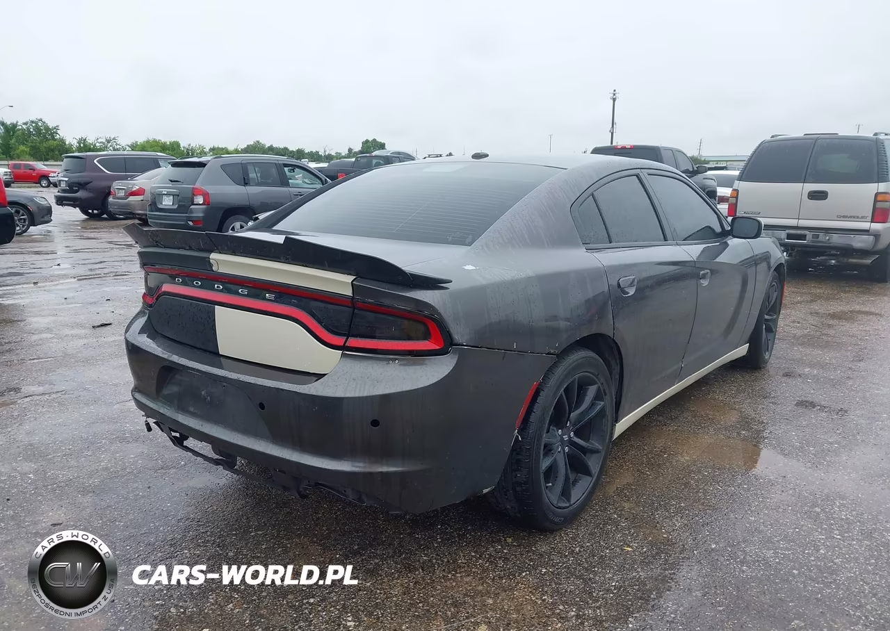 2018 Dodge Charger Sxt Rwd VIN:2C3CDXBG5JH135707 - 4