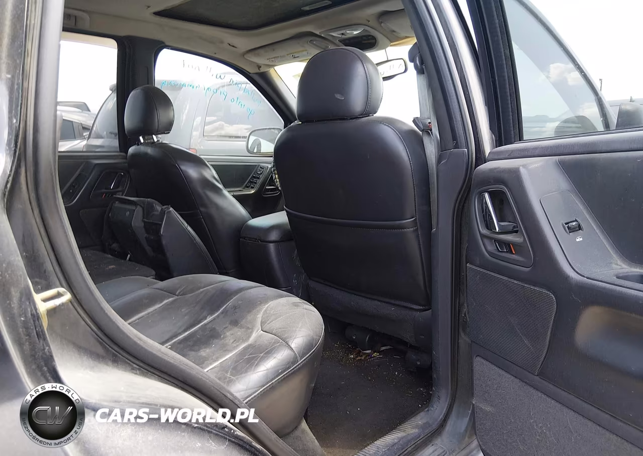 2000 Jeep Grand Cherokee Laredo VIN:1J4GW48S4YC324423 - 8