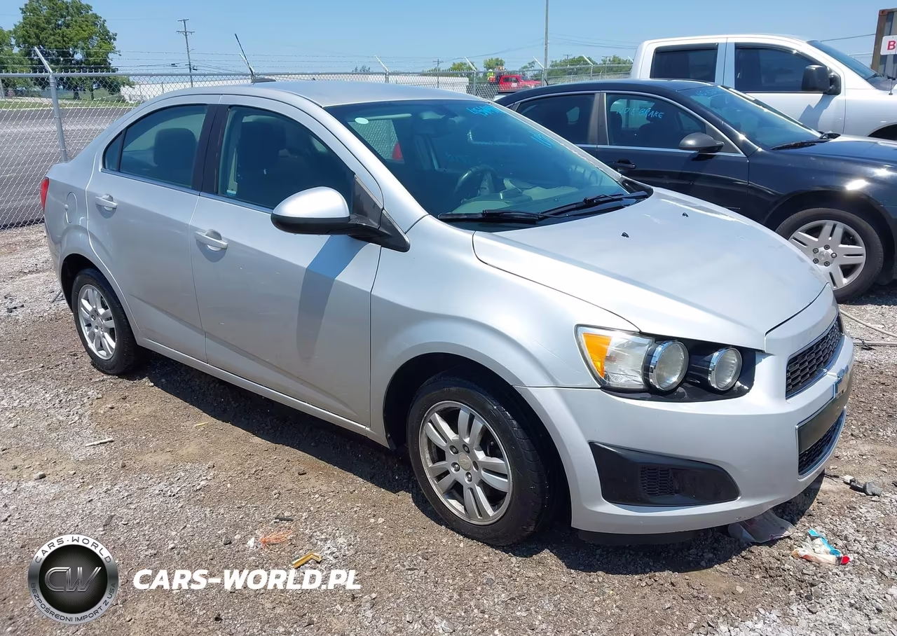 2015 Chevrolet Sonic Lt Auto – zdjęcie 1 z 11