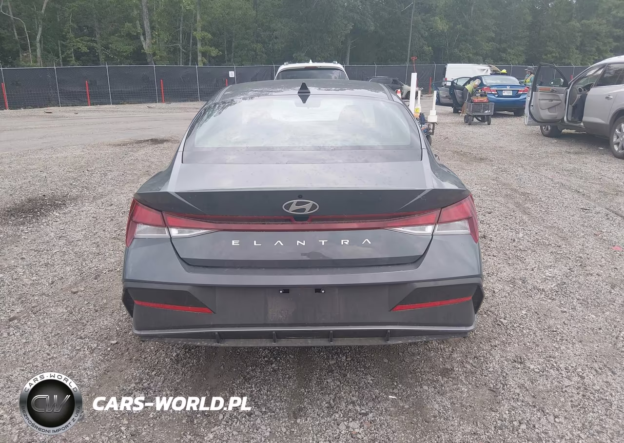 2026 Hyundai Elantra Se VIN:KMHLL4DG7TU189340 - 17