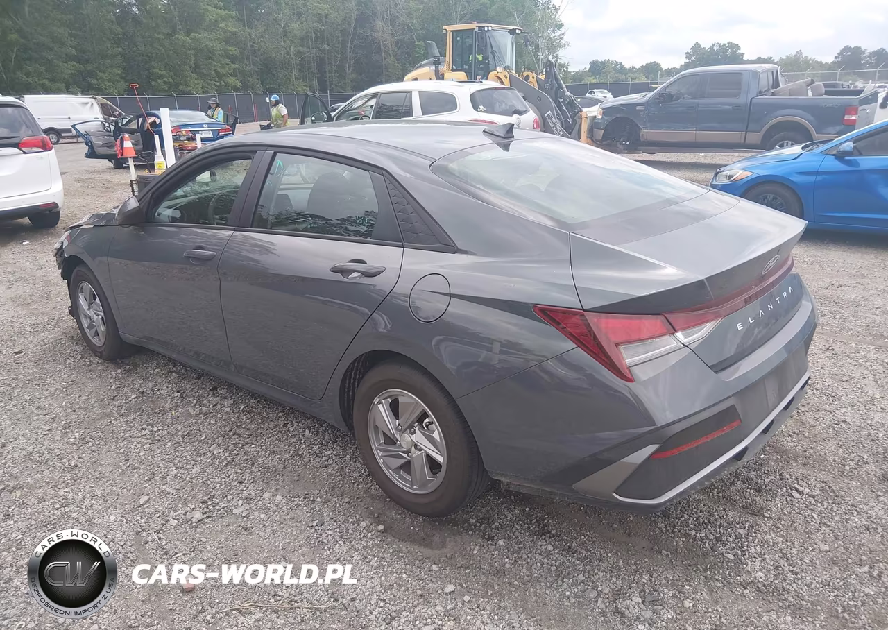 2026 Hyundai Elantra Se VIN:KMHLL4DG7TU189340 - 3