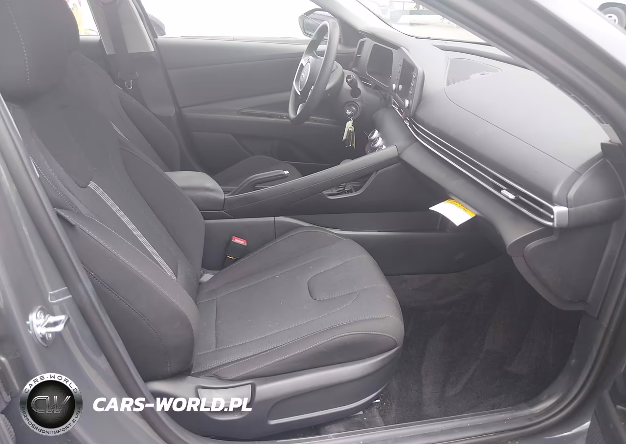 2026 Hyundai Elantra Se VIN:KMHLL4DG7TU189340 - 5