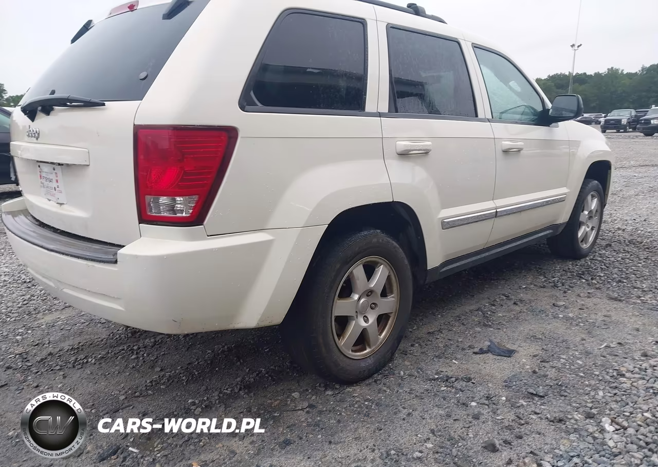 2010 Jeep Grand Cherokee Laredo VIN:1J4PS4GK6AC140541 - 4