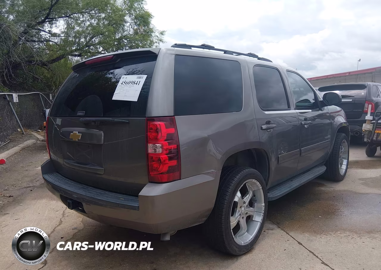 2013 Chevrolet Tahoe Ls VIN:1GNSCAE06DR277727 - 4