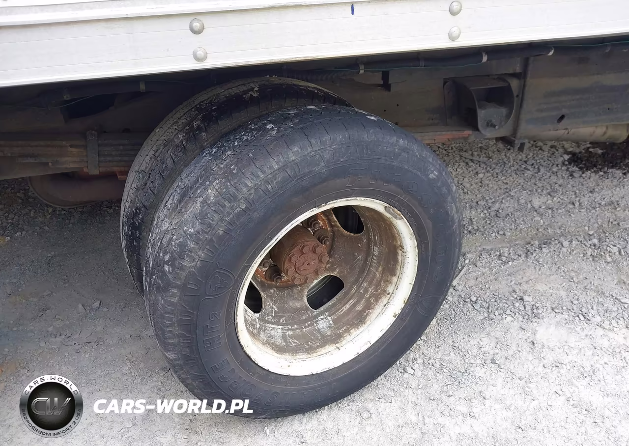2007 Chevrolet Express Cutaway Work Van VIN:1GBHG31VX71193325 - 14
