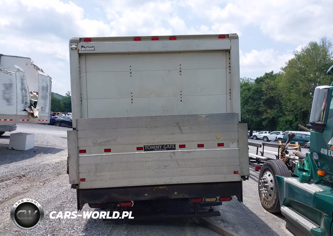2007 Chevrolet Express Cutaway Work Van VIN:1GBHG31VX71193325 - 19