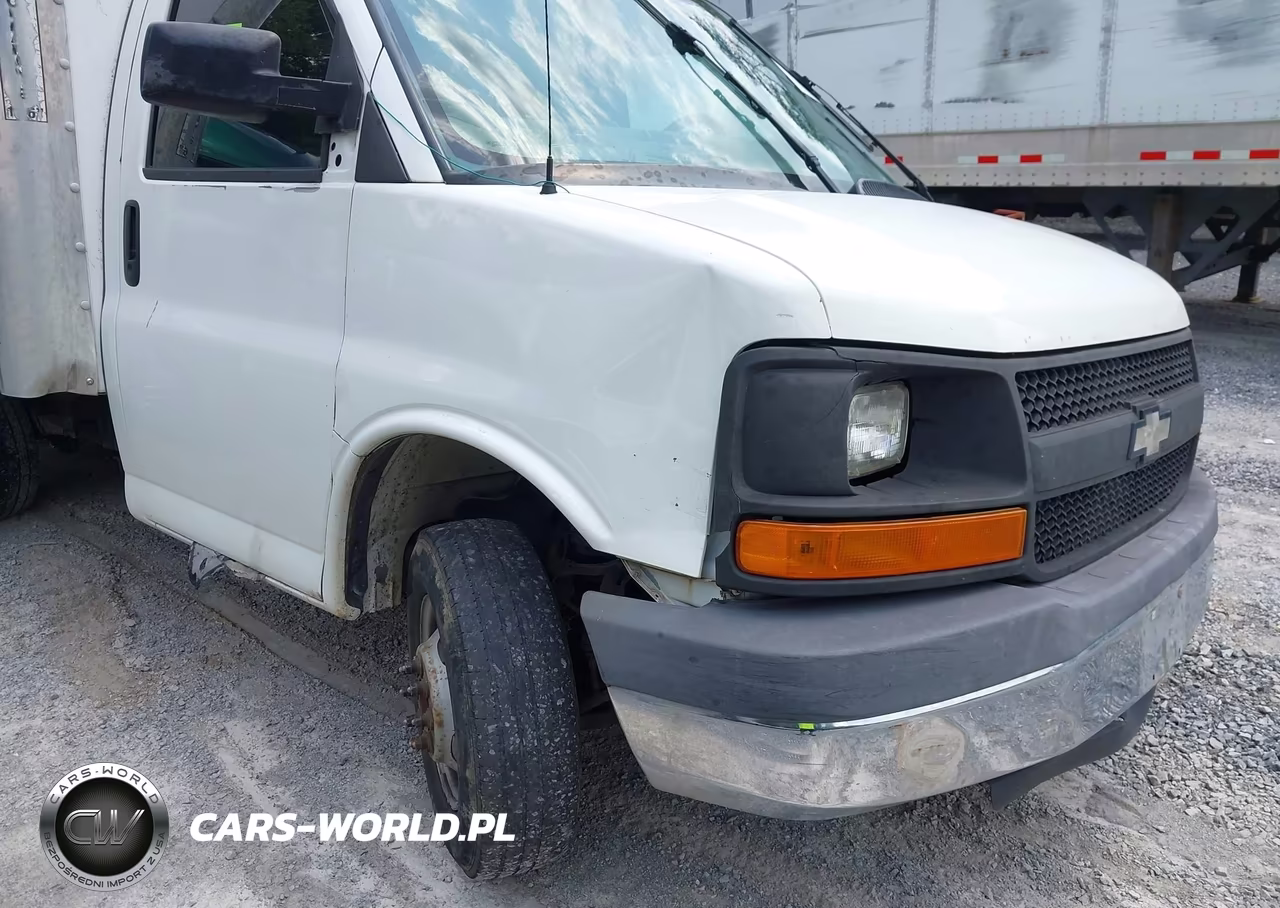 2007 Chevrolet Express Cutaway Work Van VIN:1GBHG31VX71193325 - 21
