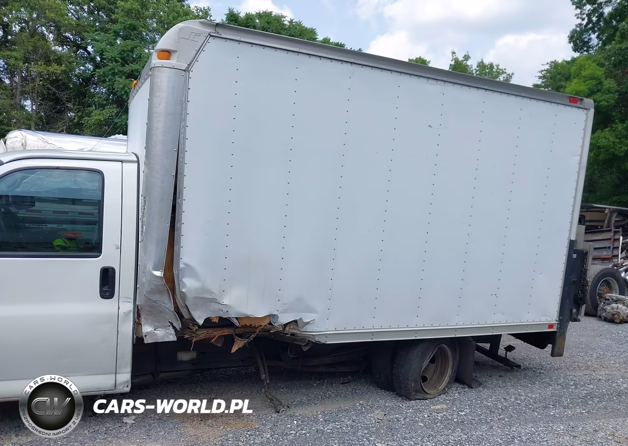 2007 Chevrolet Express Cutaway Work Van VIN:1GBHG31VX71193325 - 23